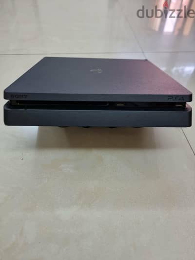 بلاى  ستيشن  4 slim ماركة Sony