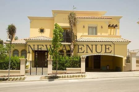 للبيع فيلا ستاند الون في اب تاون كايرو متشطبه بالكامل على اول صف جولف in uptown cairo levana
