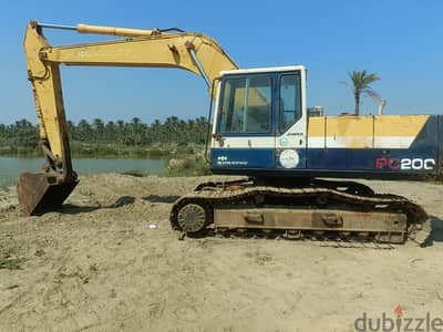 حفار كوماتسو 200 داش 5