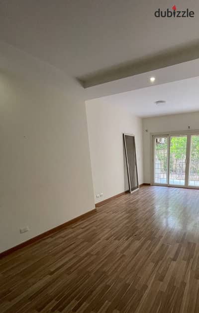 3bedroom apartment + garden in The Address fully finished Sheikh Zayed