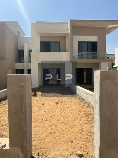 باقل من سعر السوق فيلا تاون هاوس ريسيل استلام فوري في هايد بارك التجمع الخامس Hyde Park New Cairo