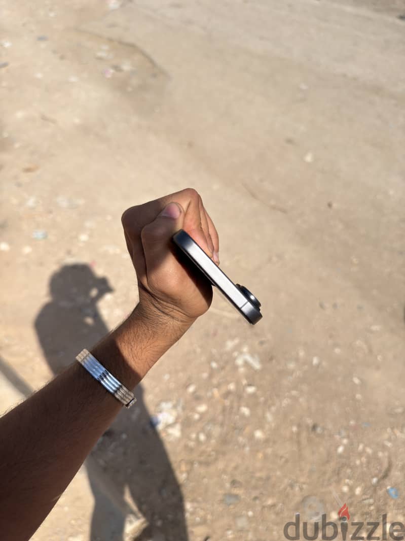 Apple - iPhone 17 4