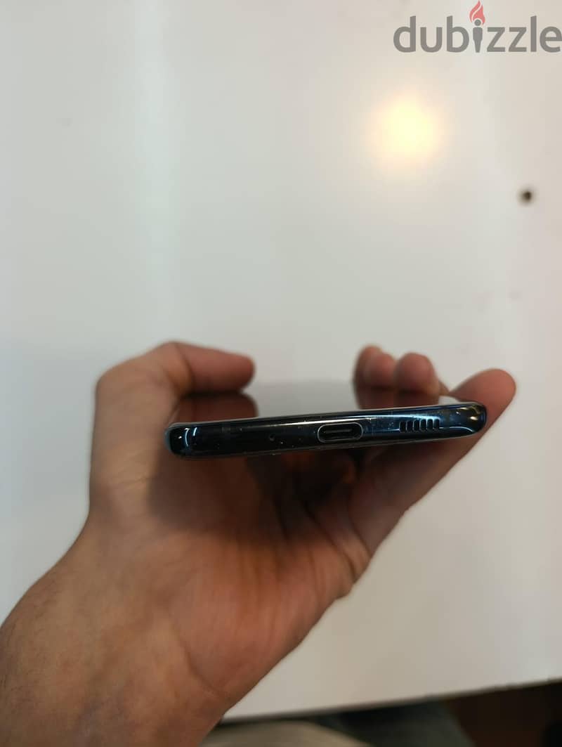 Samsung s20 plus with box 4