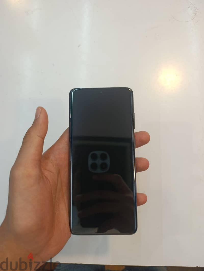 Samsung s20 plus with box 7