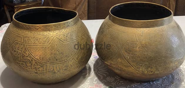 عدد ٢ فازة نحاس احمر انتيك برسومات فن اسلامي وحروف عربية