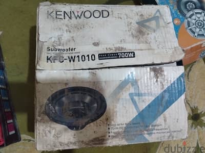 صب ووفر JBL مقاس 10 بوصة (مع كرتونة كينوود Kenwood KFC-W1010 الأصلية).