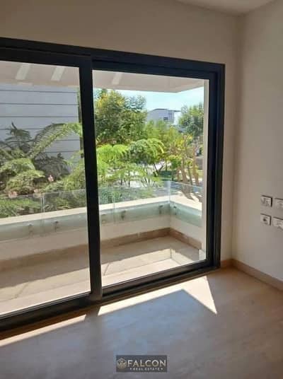 Duplex apartment (ready for immediate occupancy) with VIP finishing and a landscape view for sale in Al Burouj Compound, Shorouk City. Duplex apartment (ready for immediate occupancy) with VIP finishing and a landscape view for sale in Al Burouj Compound, Shorouk City.