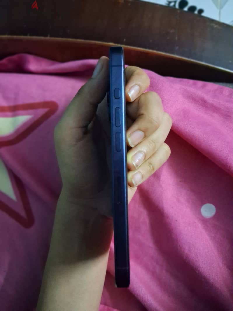 Apple - iPhone 15 Pro 1