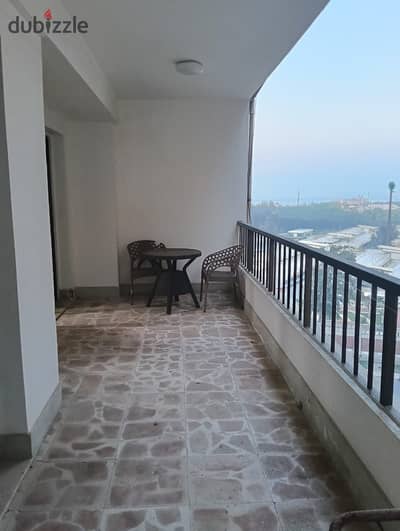 Furnished apartment for daily rent overlooking the park
