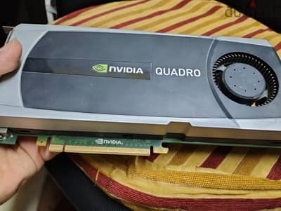 كارت شاشة Nvidia Quadro 5000 بسعة 2.5 جيجا بايت (GDDR5) حالة جيده. .