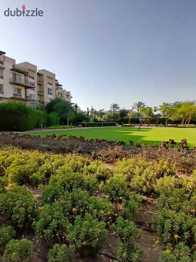 شقة متشطبة للبيع في أب تاون كايرو إعمار جاهزة للاستلام الفوري Uptown Cairo Emaar