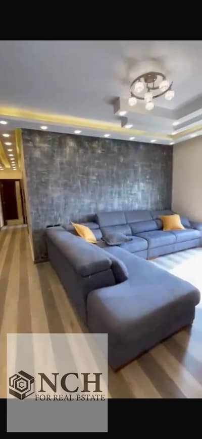**للإيجار | Villa Roof Type A في Mountain View Hyde Park – القاهرة الجديدة**  فيلا Roof Type A للإيجار داخل **Mountain View Hyde Park**، أول استخدام،