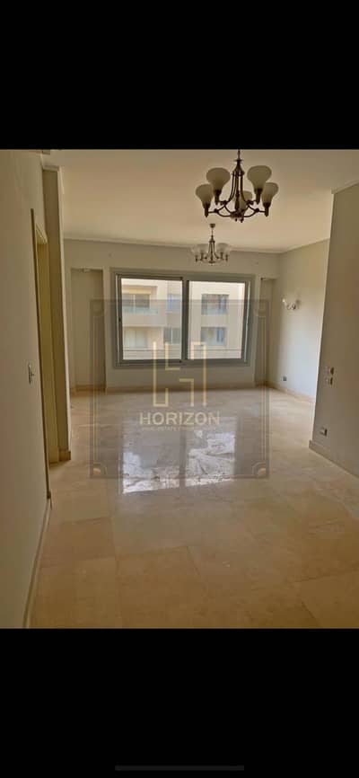 ستوديو نص مفروش بالاجهزة ايجار فيلدج جيت بالم هيلز التجمع الخامس Studio rent Village Gate Palm Hills New Cairo
