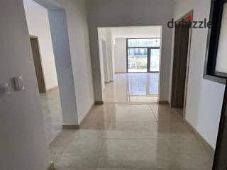 Administrative office for rent 120 meters in Smoha cooperatives in a distinguished location