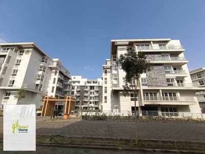 اي فيلا جاردن للبيع  بفيو علي لاند سكيب في ماونتن فيو اي سيتي القاهرة الجديدة التجمع الخامس