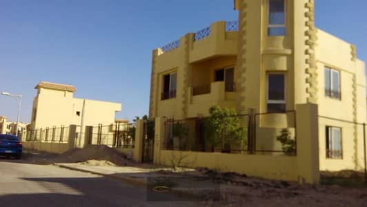 فيلا للبيع في جولف السليمانية – طريق مصر الإسكندرية الصحراوي مساحة الأرض: 500 متر مساحة المباني: 280 متر
