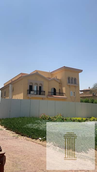 Villa for sale in Madinaty, cash, immediate delivery, Model D, wide garden view, hotel finishes.