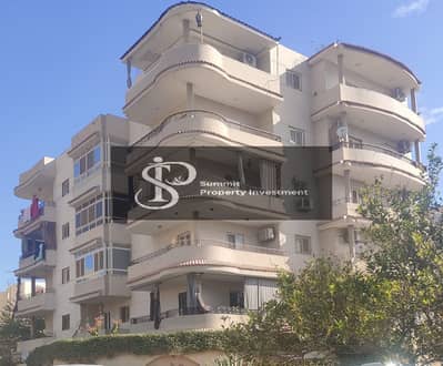 Fourth-floor apartment in neighborhood 29, third number from the main street, 140 meters, super lux finishing
