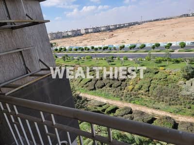للبيع شقه كاش في اميز مواقع مدينتي B12 بسعر لقطه وموقع مميز دقايق من carftzone وفيو رائع