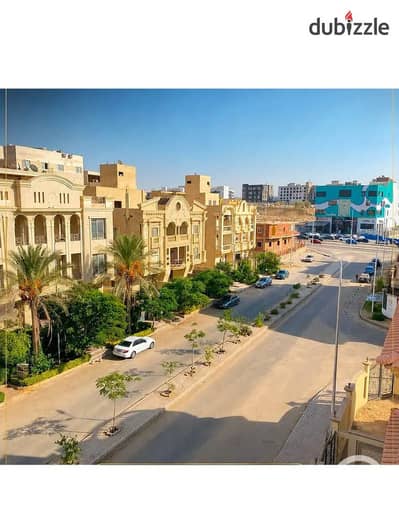 North-facing apartment in the heart of the "Golden Square," ready for immediate handover; located on a main street and fully equipped with utilities a