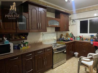 For sale, a 170m apartment in the wireless division of Maadi, super lux, great price, open view, untouched.
