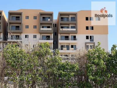 APPARTMENT FOR SALE IN BLOOMFILDES (3BEDROOMS)