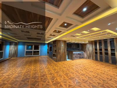 شقة للبيع في مدينتي نموزج ٧٠٠ مساحة ٣٢٤ متر b1 للبيع في مدينتي  أكبر وأفخم نموذج في المرحلة الأولى  نموذج 700 بمساحة 324 متر مربع  ريسبشن 3 قطع وغرفة ماستر بحمام و3 غرف نوم رئيسية و2 حمام وغرفة مربية بحمام وغرفة غسيل  تشطيبات على أعلى مستوى وبأعلى الخامات