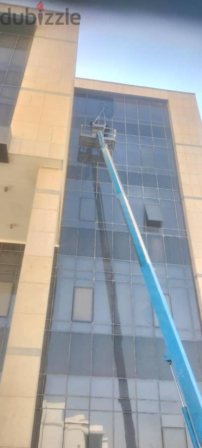 يوجد من مان لفت سيزر لفت كلارك كهرباء وديزل اوناش خدمه 24 ساعه
