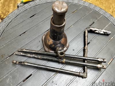 كوريك عربيه تويوتا شغال كويس جدا ياباني