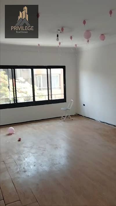 شقة مميزة للإيجار السكني في شارع 263 موقع حيوي و مساحة عملية