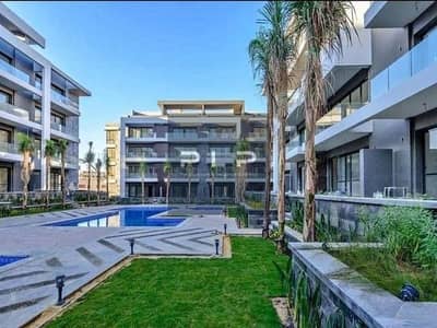Ground floor apartment with garden for rent in Al Patio7 Compound Fifth Settlement Ultra-super-lux finishing open view overlooking the swimming pool