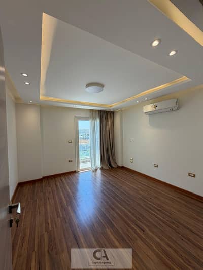 Resale apartment for sale in Mountain View icity Fifth Settlement ready to move fully finished, and includes air conditioning and parking