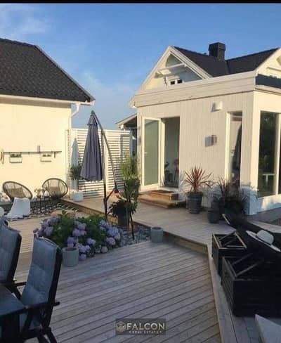 Last villa with private garden+Roof, ready to move, offering high privacy and prime location in New Cairo at Mountain View Hyde Park. 20% discount!