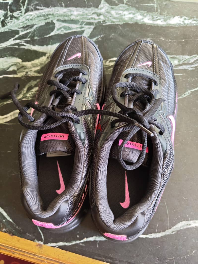 Nike shoes from ae 1