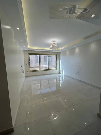 Apartment for sale in Andalus, family-friendly, with an open view.