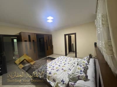 Apartment for sale in the First Settlement, Al-Banasij 12 villas next to the most important axes and vital areas, minutes from the Northern and Southern 90th Street and next to the Sadat Axis, minutes from Al-Rehab City and Madinaty, and next to the American University and the German University and Future University, minutes from Cairo Festival