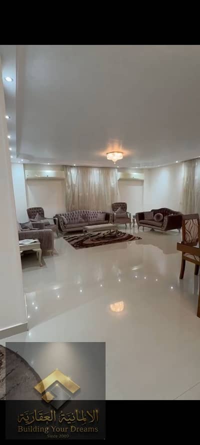Apartment for sale in the First Assembly, Violet 12, villas next to the main axes and vital areas, minutes from North and South 90th Street, next to Sadat Axis, minutes from Rehab City and Madinaty, and next to the American University and the German University and Future University, minutes from Cairo Festival