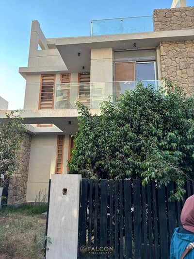 Private villa for (6.3 million) with super lux finishing next to SODIC East, New Heliopolis, Talala Compound, New Cairo