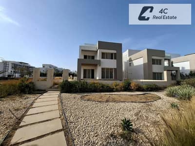 فيلا للبيع 780م ريسيل في هايد بارك التجمع الخامس باقل سعر بتكمله اقساط بتقسيمه مميزه open view gardens جاهزه للمعاينه