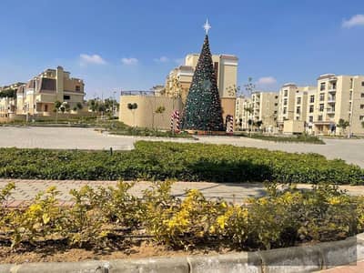 A 156m² apartment in Sarai—a premium compound in the heart of New Cairo on the Suez Road, near Madinaty—with a 54% discount for cash payment.