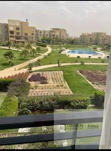 شقة غرفة نوم واحدة مفروشة بالكامل للبيع بالتقسيط في بالم باركس بالم هيلز 6 أكتوبر      Palm Parks Palm Hills 6th of October