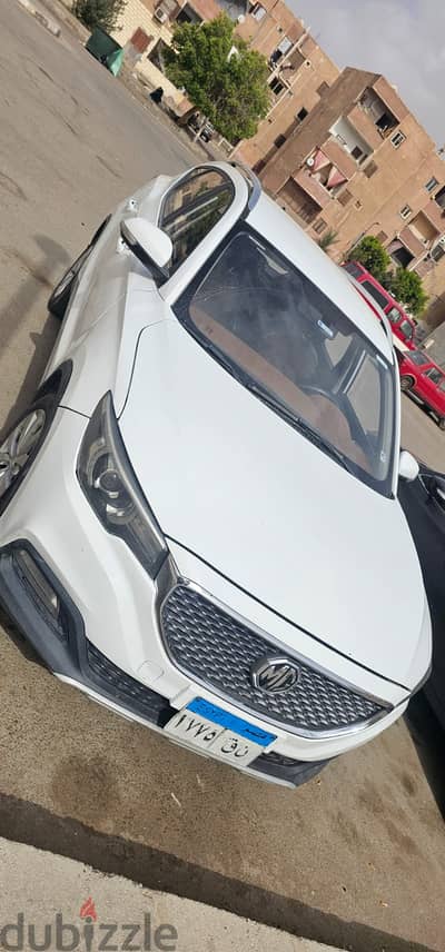متاح للايجارMg zs 2000