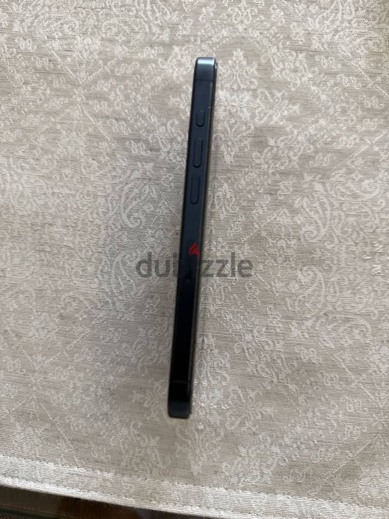 Apple - iPhone 15 Pro 2