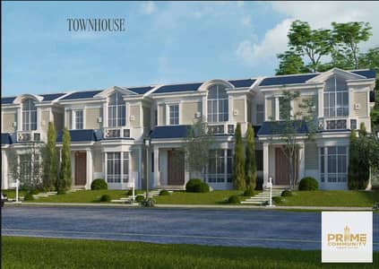 With No over townhouse for resale in prime location in Mountain view Kings way 6 October