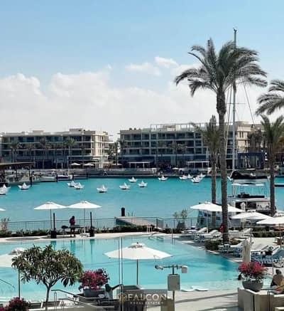 شاليه غرفتين بتشطيب VIP بفيو علي مارينا اليخوت صف اول علي البحر بأميز لوكيشن في سولت راس الحكمة - SALT