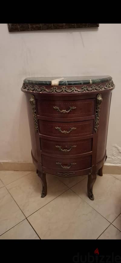 بايو كلاسيك ٤ درج بتصميم فرنسي