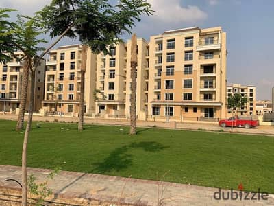 شقه مساحته 124م للبيع بالتقسيط و اول قسط بعد سنة  ف كمبوند سراي ع عطريق السويس sarai new cairo مرحله royal residence