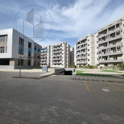 Apartment for sale with immediate delivery featuring a practical layout suitable for family living and investment, a front-facing unit in a prime lo