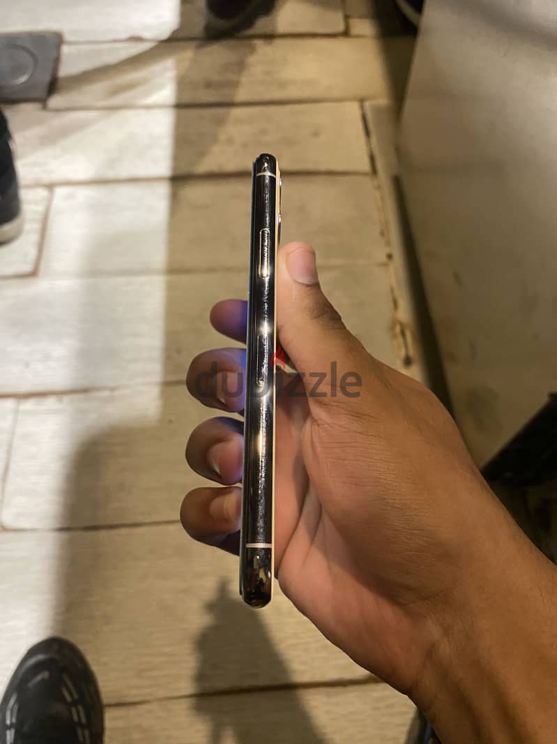 Apple - iPhone 11 Pro 3