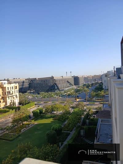شقة للبيع متشطبة بالكامل بفيو مميز علي لاند سكيب وافضل سعر في السوق بكمبوند سوديك ايستاون التجمع الخامس